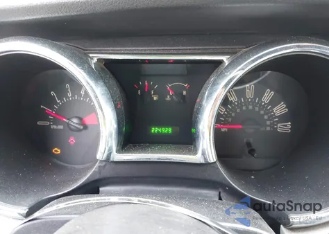 2006 Ford Mustang V6 z USA, uszkodzony, nr VIN 1ZVFT84N465184809